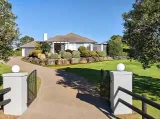 Immaculately Presented Brick and Tile Residence