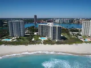 Custom Designed Combo Unit with Sweeping Views