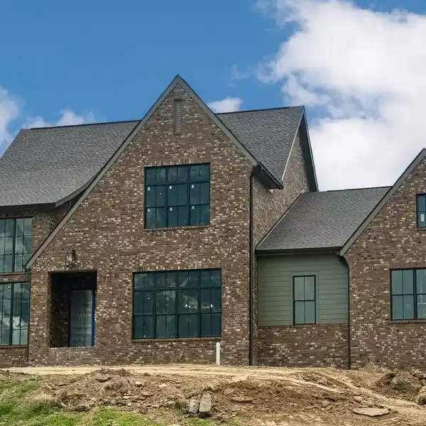 BEAUTIFUL NEW CONSTRUCTION WITH A GREAT PLAN