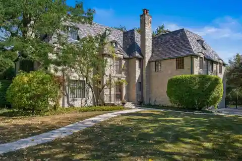 Spectacular Home with Architectural Pedigree