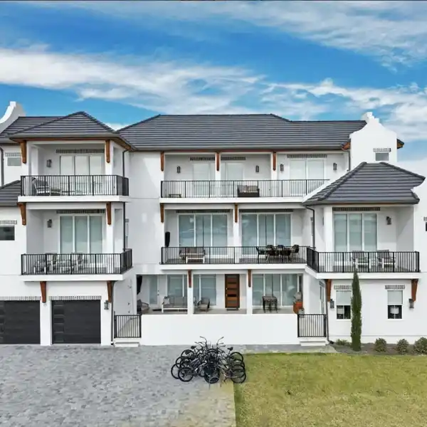 BEAUTIFUL TURNKEY TEN BEDROOM HOME