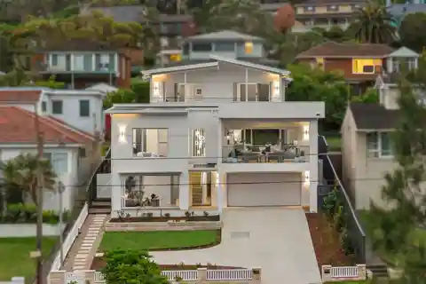 Brand-New Wattle Court Home