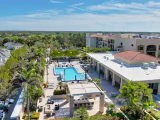 Beautiful Mercato Condominium