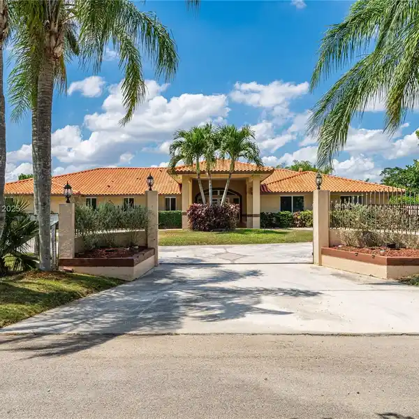 BEAUTIFUL SPACIOUS HOME ON 1.25 ACRES