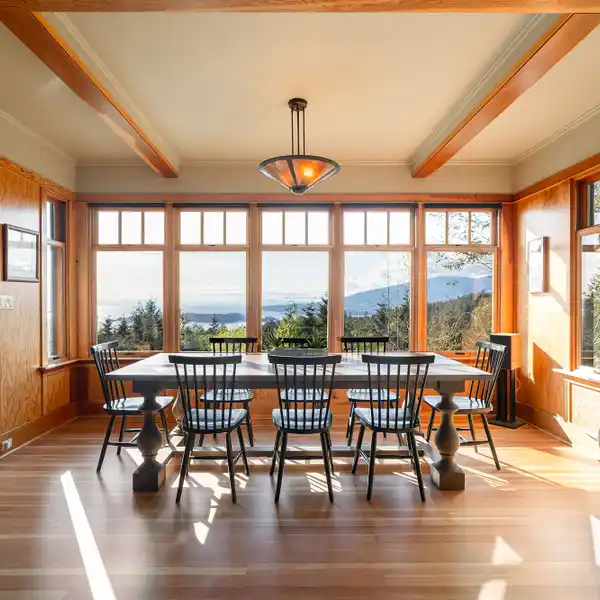 PRIVATE 5-ACRE FENCED ESTATE WITH VIEWS