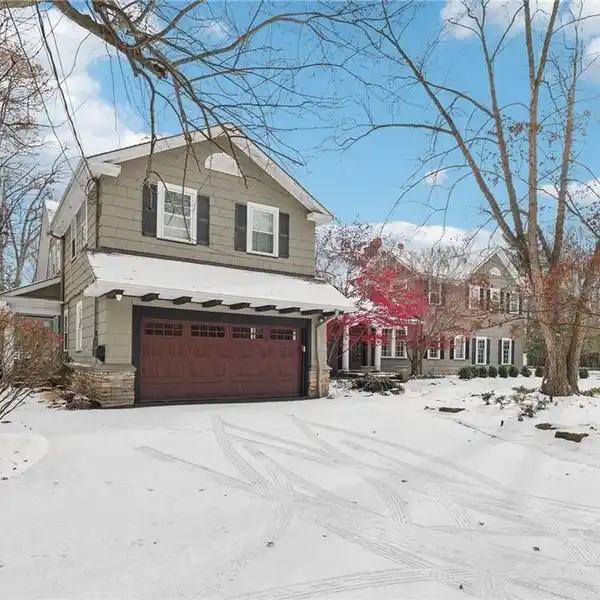 CLASSIC CLEVELAND HEIGHTS COLONIAL