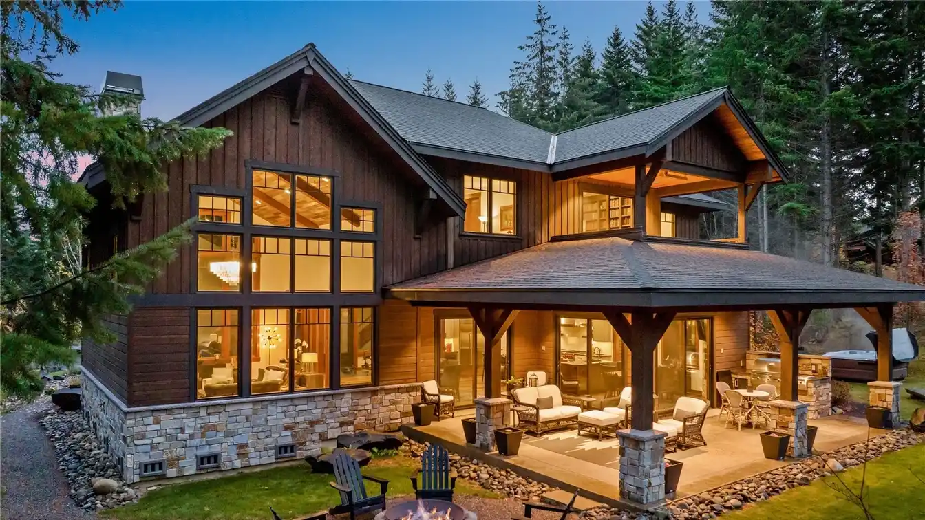 Custom Lodge Exuding Luxury Mountain Living