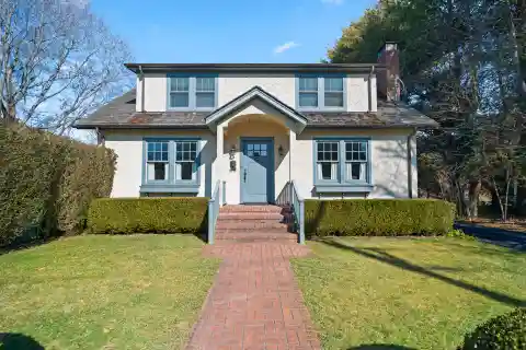 Perfect Privacy with Ideal Village Proximity