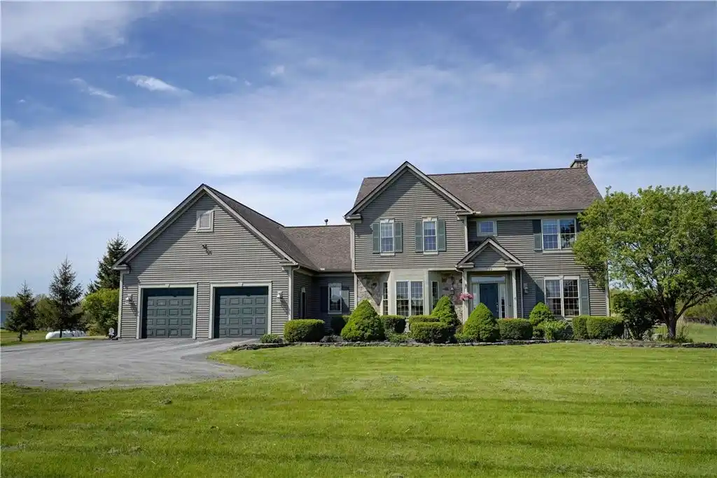 A Slice of Paradise in Mendon