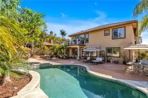 Extraordinary Residence in Gated Stoneridge
