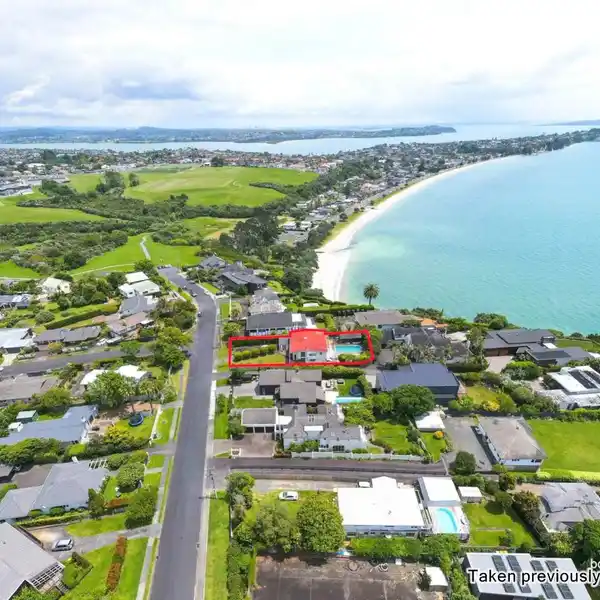 FANTASTIC OPPORTUNITY ON PRESTIGIOUS BLEAKHOUSE ROAD