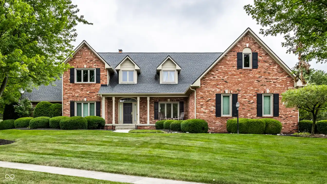 Elegance and Comfort in West Carmel