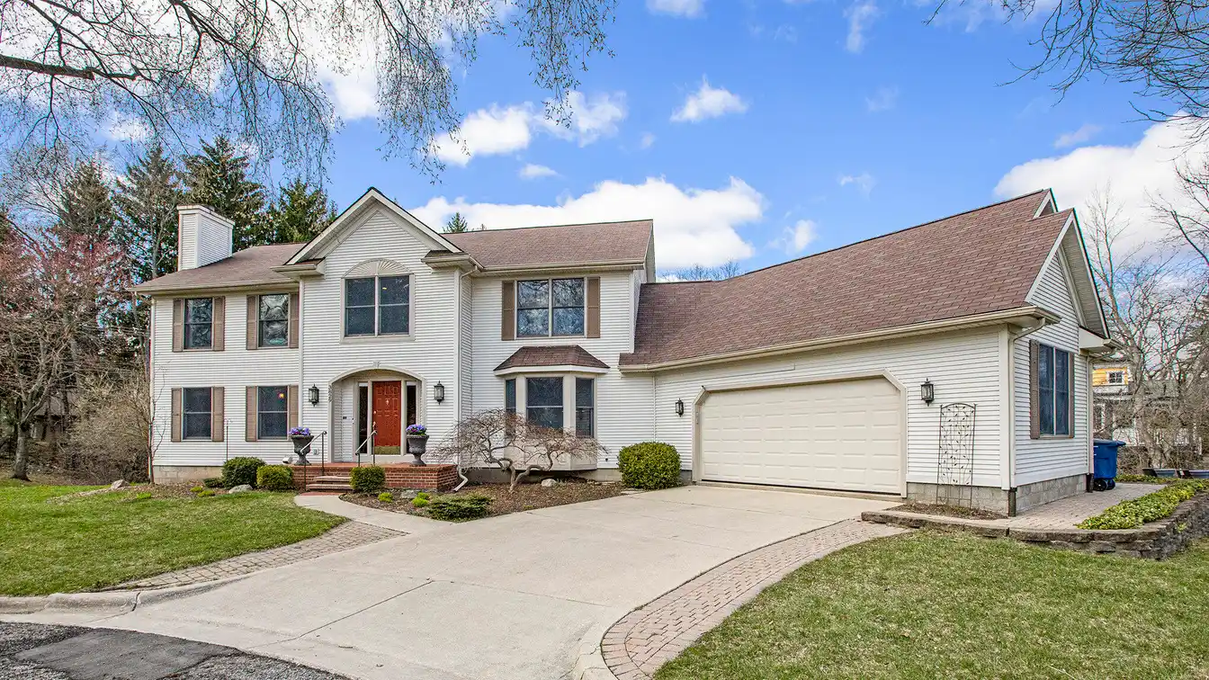 Timeless Colonial on a Quiet Cul-de-sac