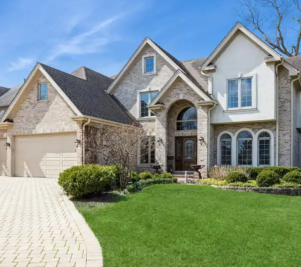 BEAUTIFUL BLEND OF LUXURY AND COMFORT