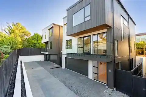 Exclusive Family Living in Prime Remuera Suburb