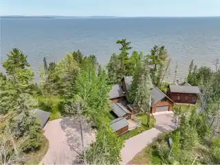 Stunning Swedish Log Home on Lakefront