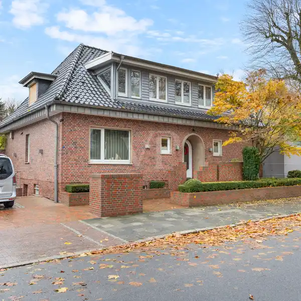 GORGEOUS MODERNIZED HOME