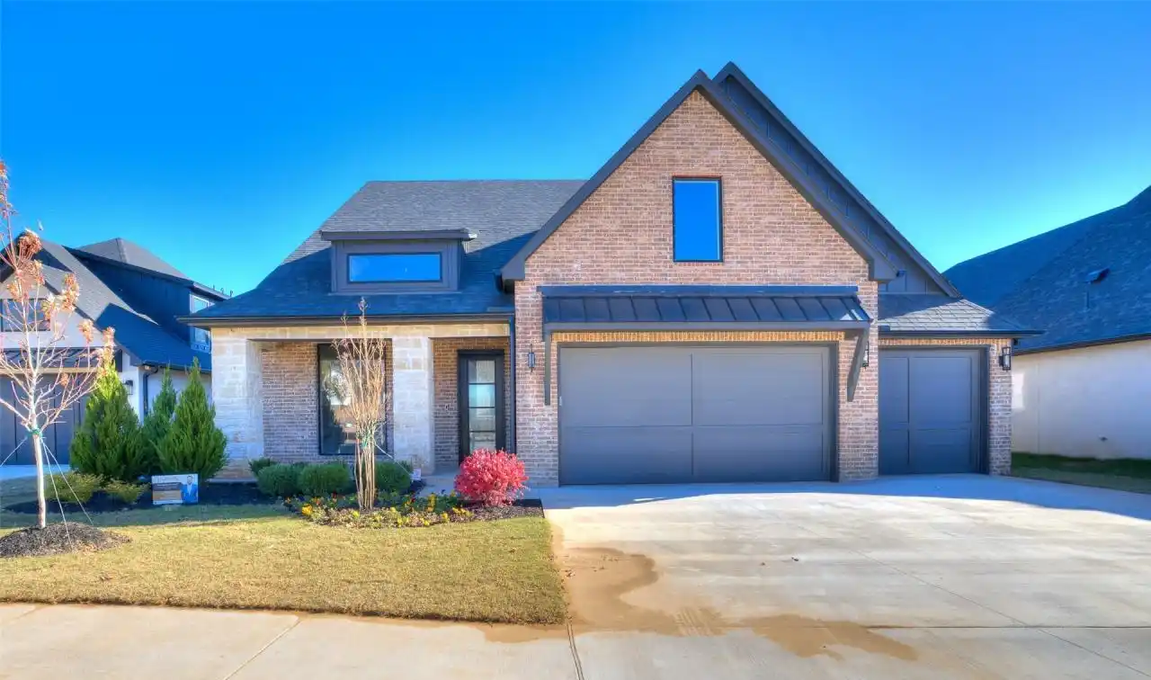 Gorgeous Home in the Estates at Ritz Hollow