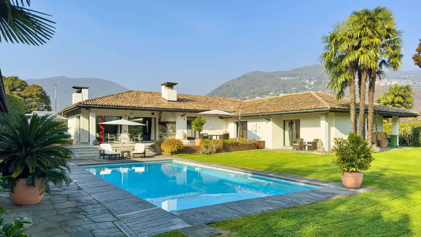 Gorgeous Home with Pool