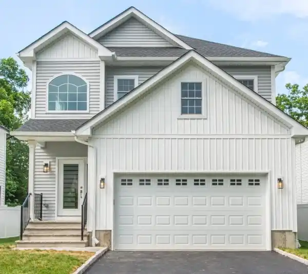 IMPECCABLY DESIGNED BRAND-NEW CONSTRUCTION
