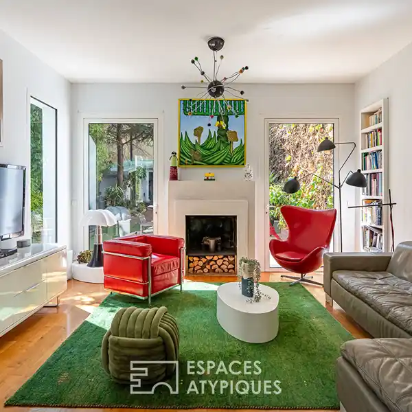 ICONIC MODERNIST-INSPIRED HOME