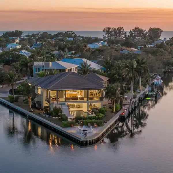 REMARKABLE ESTATE ON ANNA MARIA ISLAND