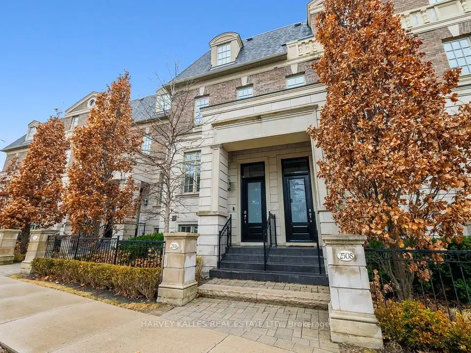 Show-stopping Executive Townhouse