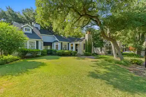 Unmatched Location in Desirable Tarrytown