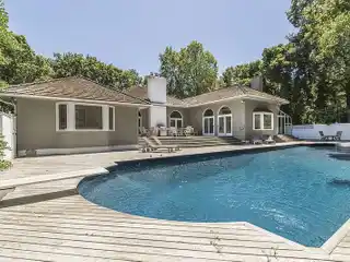 Newly Renovated Hansom Hills Property for Rent