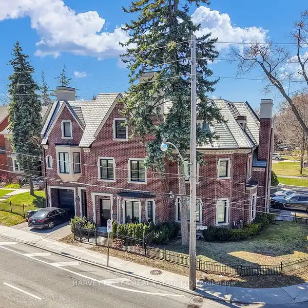 STUNNING HOME IN PRIME LYTTON PARK