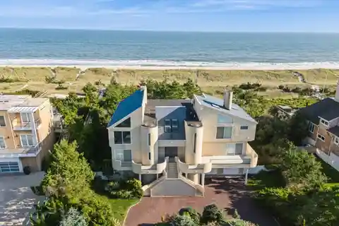 Oceanfront Beach House with Sweeping Views