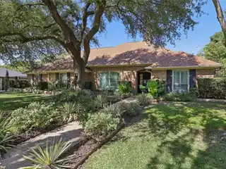 Lovely Home in the Private School Corridor