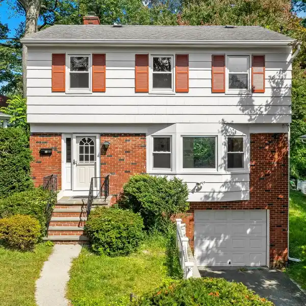 FABULOUS CENTRALLY LOCATED SCARSDALE COLONIAL