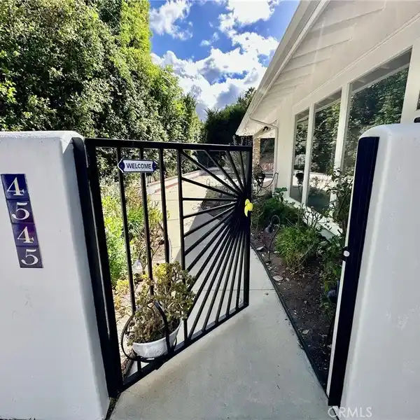 PRISTINE ONE-STORY POOL HOME
