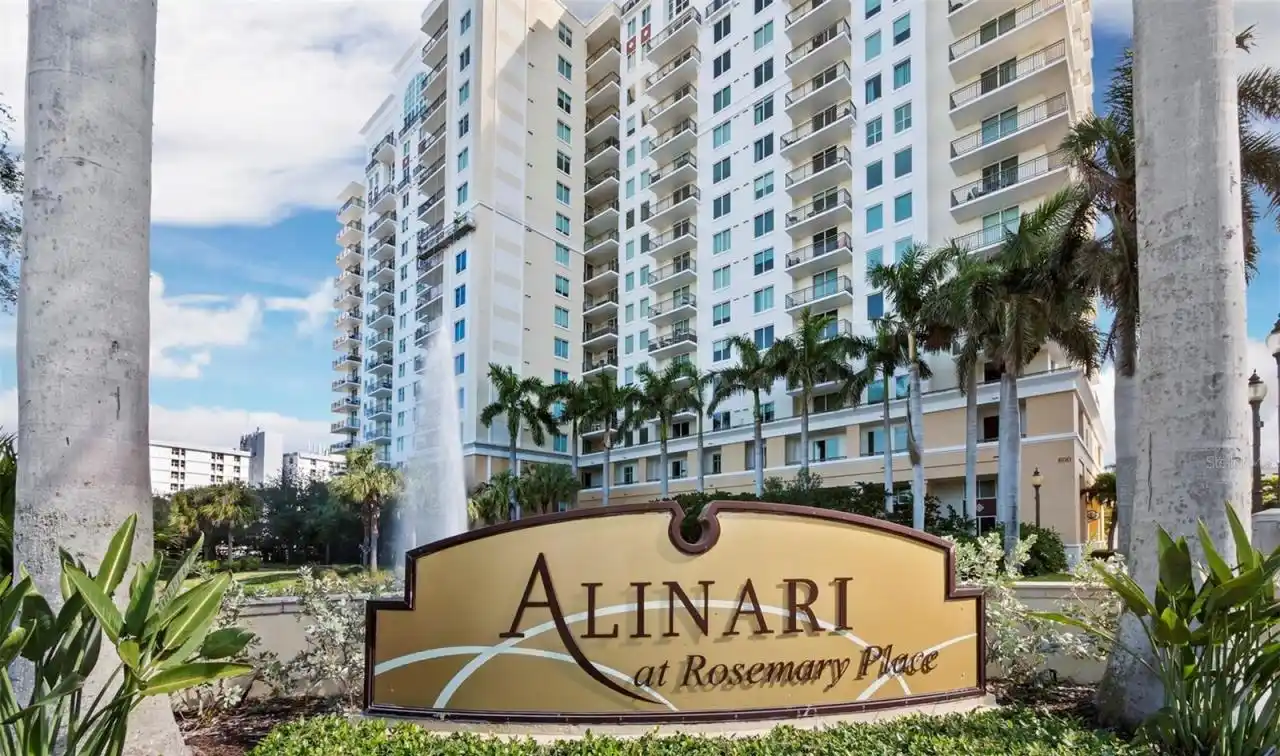 Rare Residence at Alinari