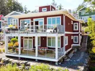 An Oceanside Haven