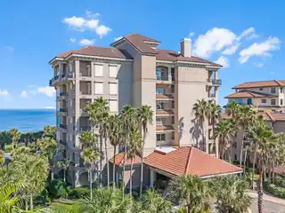 Beautifully Updated Villa in Piper Dunes