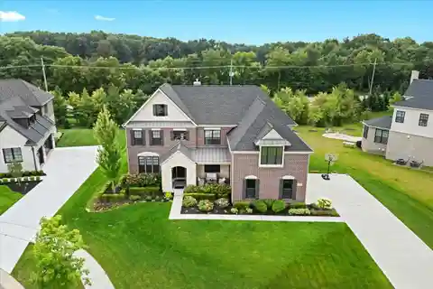 Prestige Meets Modern Perfection in Dunhill Park