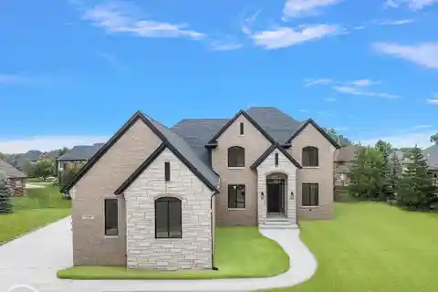 Fantastic Building Site in Pinewood Estates