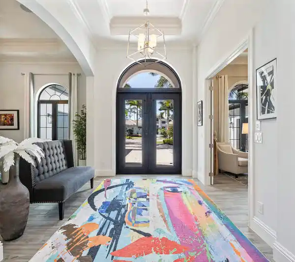 GRACIOUSLY APPOINTED HOME SITTING ON THE 9TH TEE