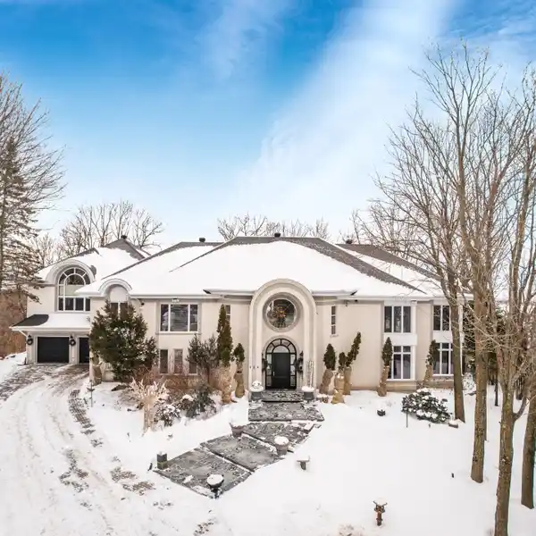 EXECUTIVE HOME BUILT AT THE HIGHEST POINT OF SOMMET-TRINITE