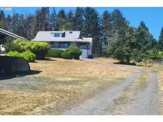 Dual-Home Property Perfect for Generations