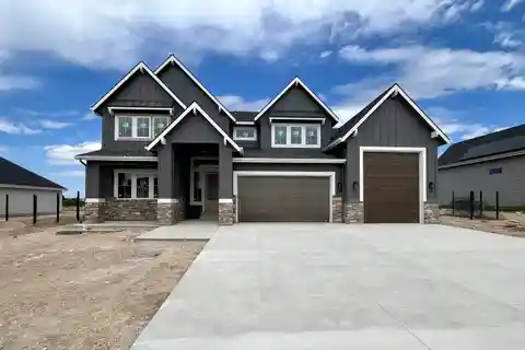 Spacious New Construction in Riverwood