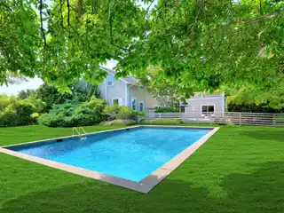 Rare Cottage in Southampton Village Estate