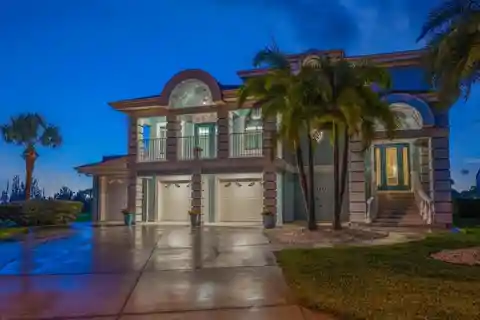 Florida Waterfront Living at Its Finest on the Nature Coast