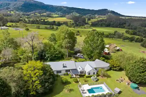 Hanwood Hill - Breathtaking Country Estate