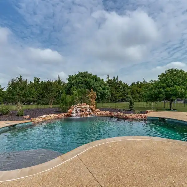 REFINED AND LUXURIOUS ESTATE