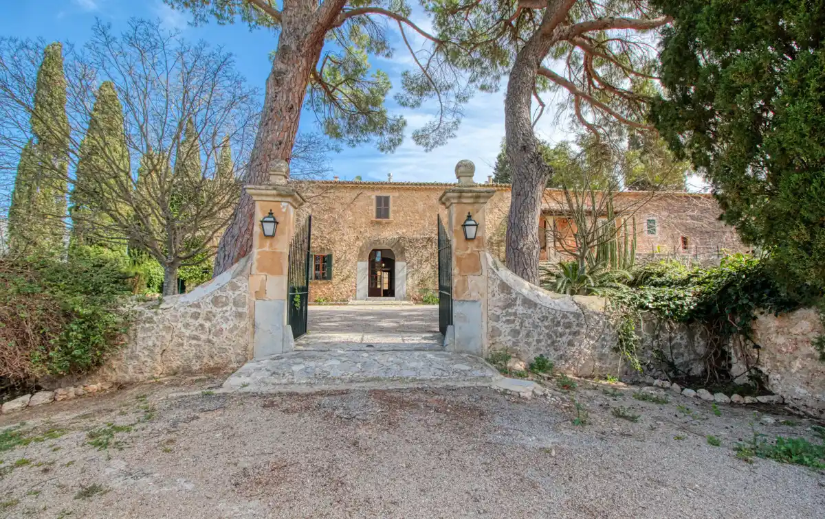Eighteenth Century Country Estate