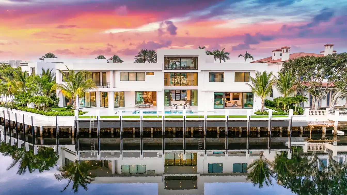 Panoramic Water Views