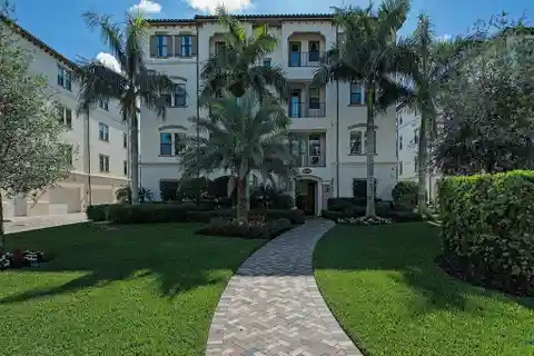 Lovely Terrace Home in Viansa